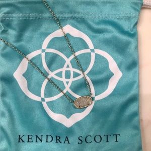 Kendra Scott pendant necklace